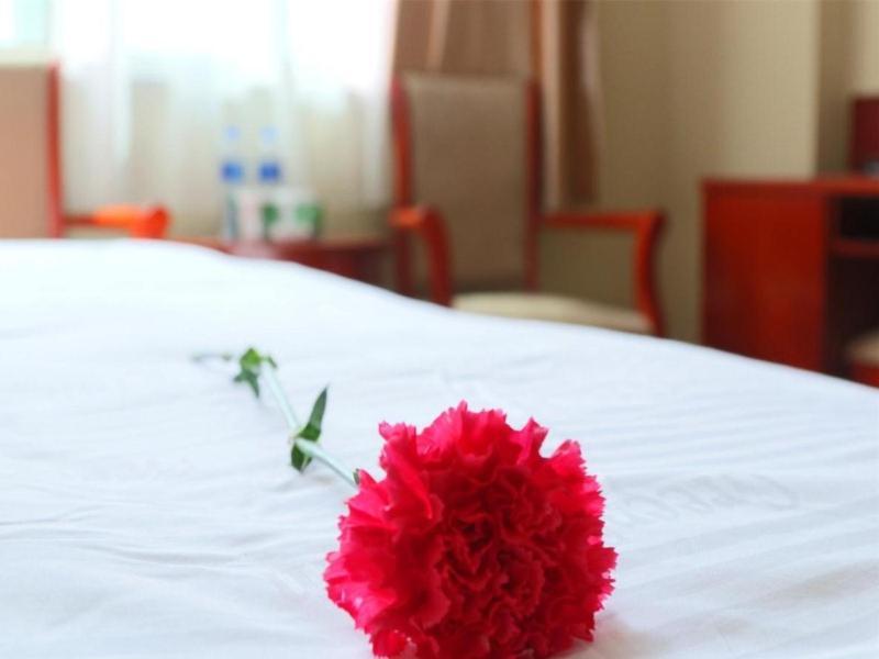 Greentree Inn Shanghai Pudong Airport Huaxia East Road Railway Station Shell Hotel Екстер'єр фото