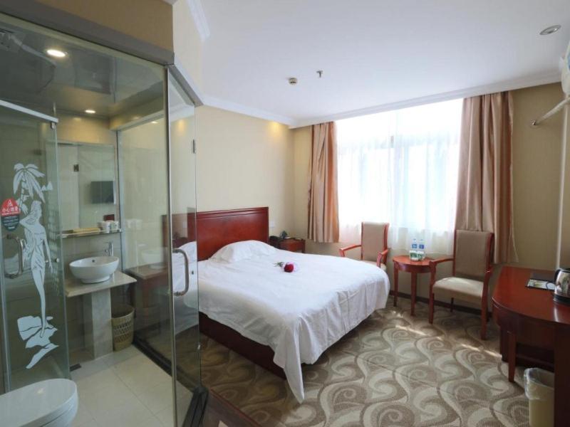 Greentree Inn Shanghai Pudong Airport Huaxia East Road Railway Station Shell Hotel Екстер'єр фото