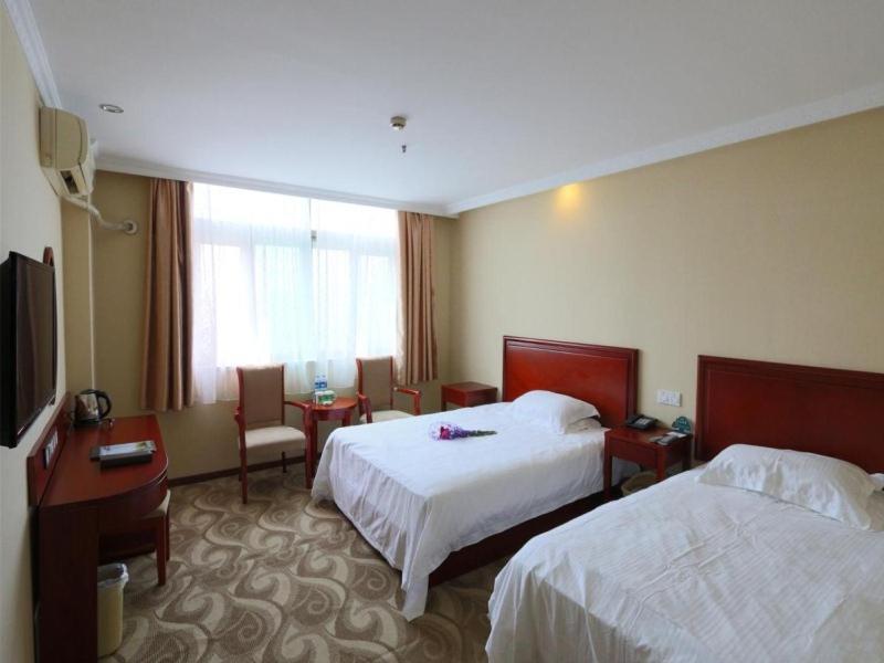 Greentree Inn Shanghai Pudong Airport Huaxia East Road Railway Station Shell Hotel Екстер'єр фото
