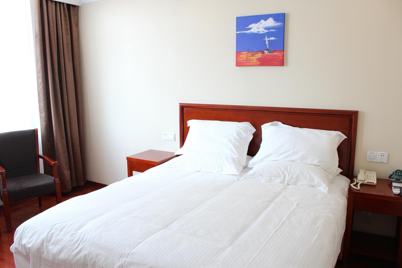 Greentree Inn Shanghai Pudong Airport Huaxia East Road Railway Station Shell Hotel Екстер'єр фото