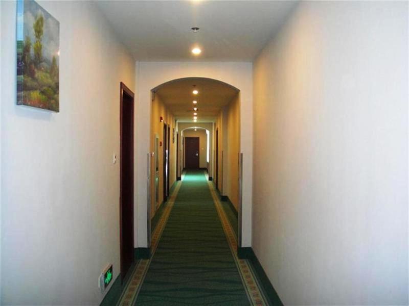 Greentree Inn Shanghai Pudong Airport Huaxia East Road Railway Station Shell Hotel Екстер'єр фото